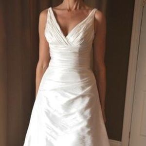 Casablanca ivy wedding gown! style: C1831 size: 6